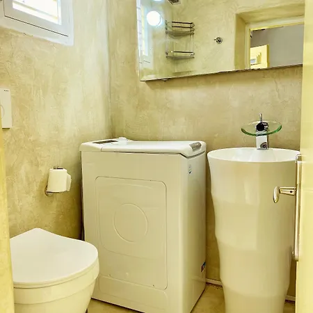 別荘 Astrogonio House